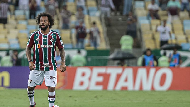 Marcelo mantém a suspensão; veterano ficará de fora dos dois jogos das  quartas de final da Copa Libertadores (vídeo) 