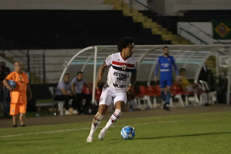 Imagem da notícia: Jogos de hoje na TV: veja onde assistir e horário das partidas de segunda (28)