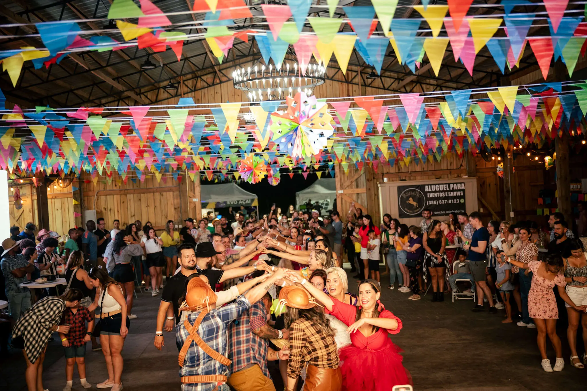 Evento junino movimentou comunidade brasileira no sábado (26)