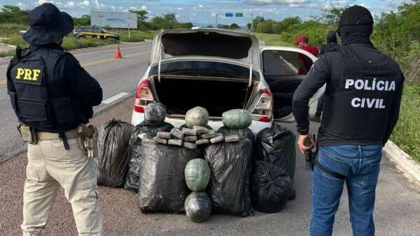 A prisão do casal foi realizada pela Polícia Civil do Ceará (PC-CE) e pela Polícia Rodoviária Federal (PRF), após uma abordagem a um veículo Toyota Etios