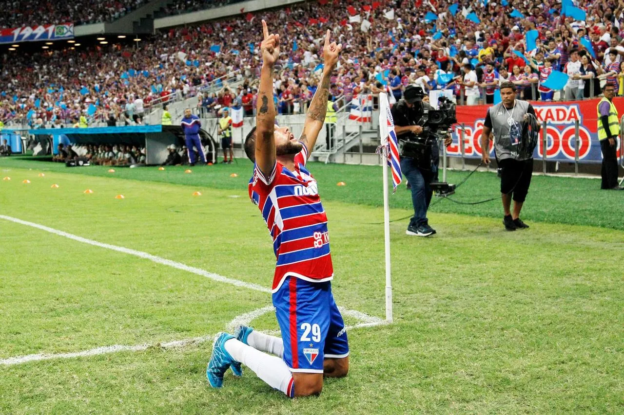 Guilherme marcou o primeiro gol da vitória sobre o América-MG na Arena Castelão.