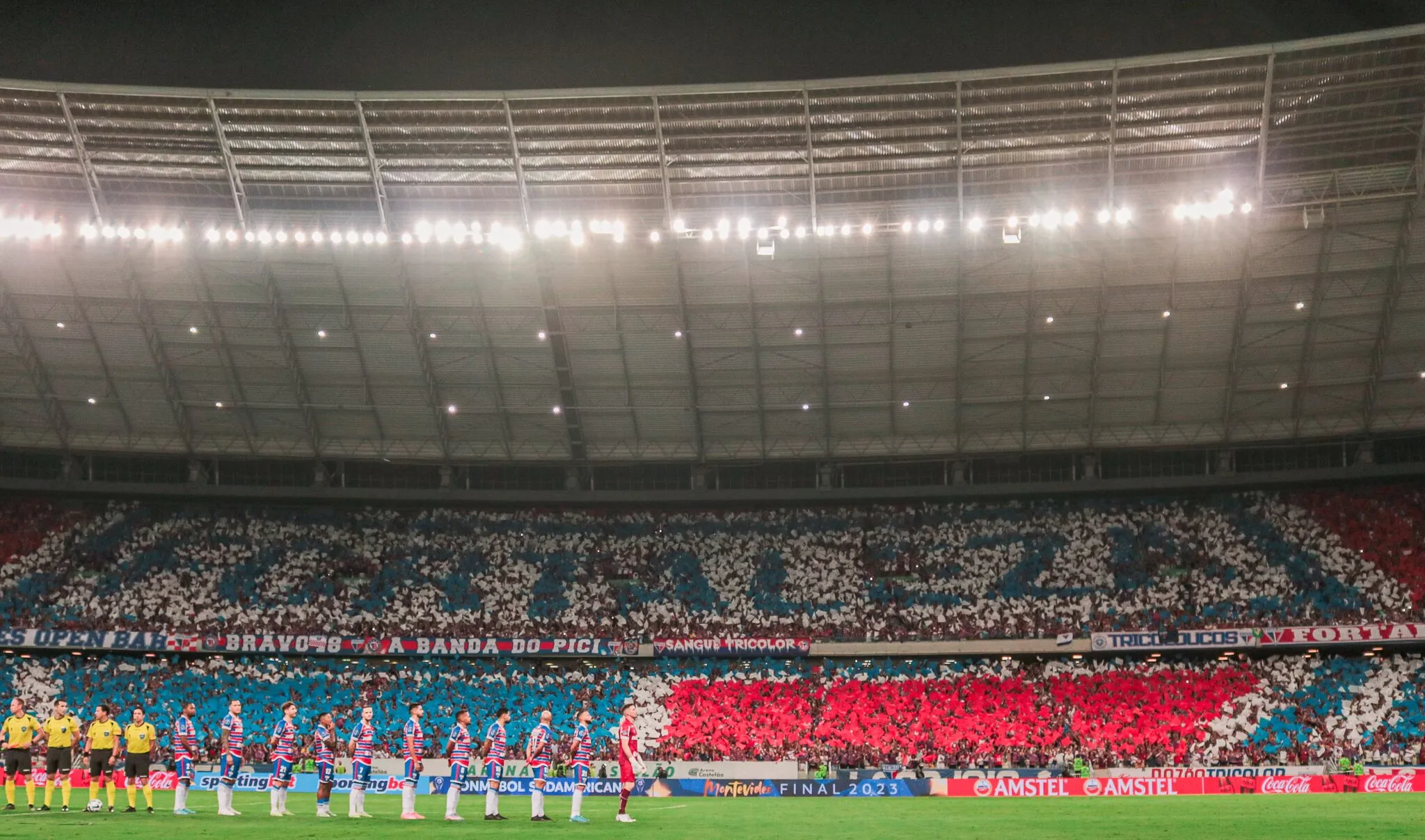 Mais de 56 mil tricolores estiveram presentes no jogo da classificação para a semifinal da Sula.
