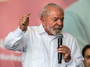 Lula discursa em Fortaleza, em evento de comemoração aos 25 anos do Crediamigo, do Banco do Nordeste