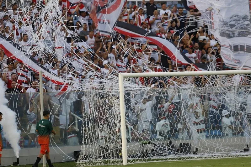 O sócio-torcedor da equipe coral, pode fazer seu check-in pelo site do clube.