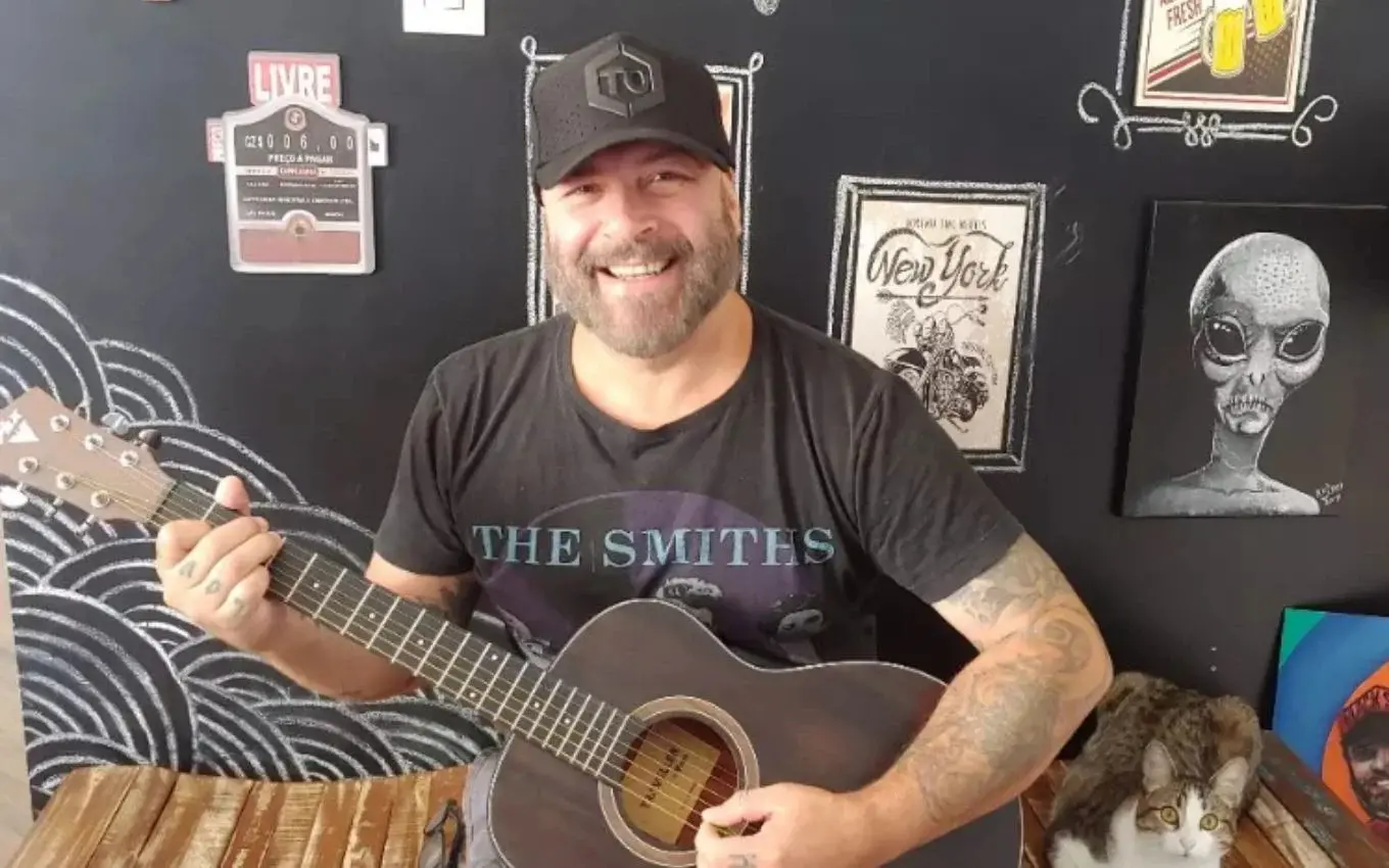 Baixista da banda Ultraje a Rigor Mingau