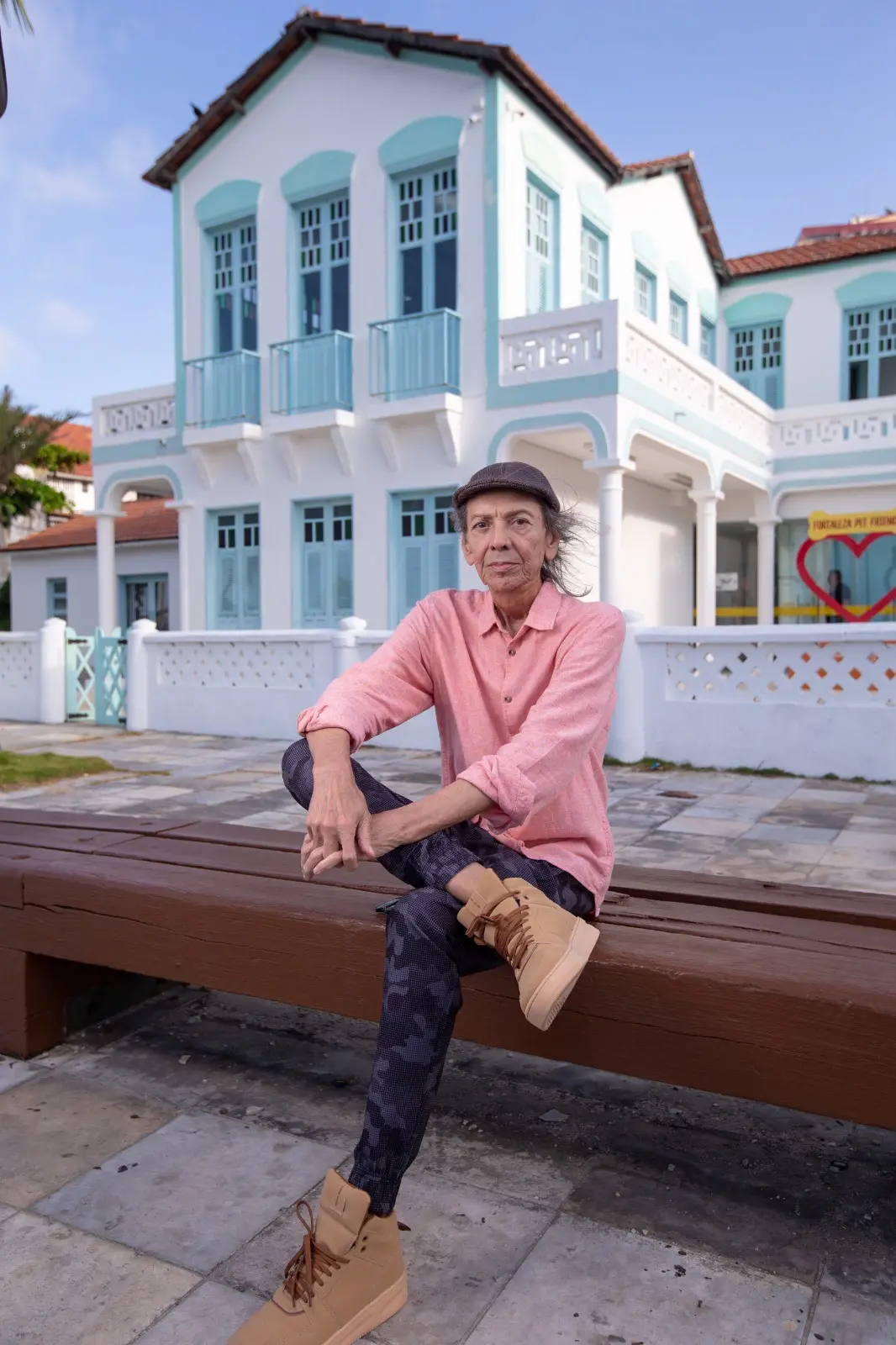 Em 50 anos decarreira, Ednardo explorou a poesia por meio da música, artes plásticas, cinema, dentre outras linguagens artísticas