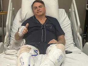 Foto do ex-presidente Bolsonaro em uma cama de hospital