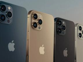 Imagem mostra quatro aparelho modelo iPhone 12 enfileirados em foto divulgação da Apple. Modelo teve venda suspensa na França, em 12 de setembro de 2023, devido ao excesso de emissão de radiação