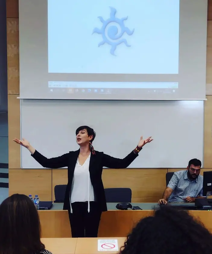 Imagem da apresentadora Maria Paula Fidalgo