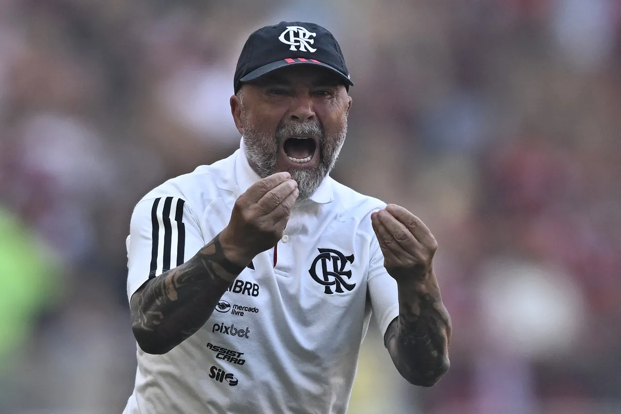 Jorge Sampaoli colocou trio de ataque junto pela primeira vez.