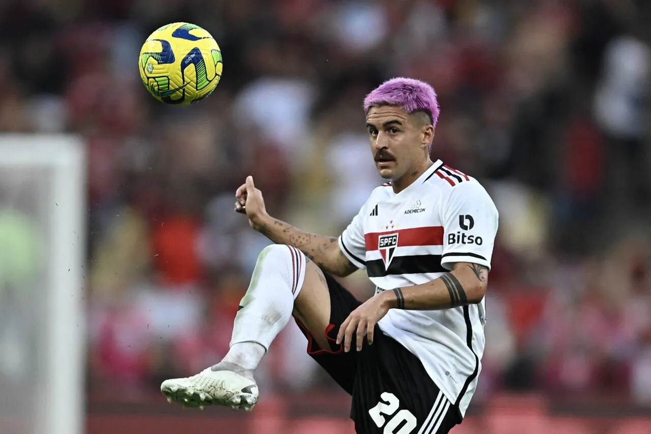 Gabriel Neves entrou durante o decorrer da partida.