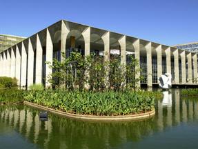 Sede do Itamaraty, em Brasília. Itamaraty publica edital de concurso com 50 vagas no dia 18 de setembro de 2023