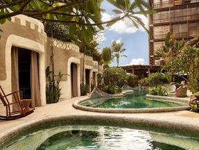 Piscina Rosewood São Paulo, hotel eleito o 27º melhor do mundo pela 50 Best