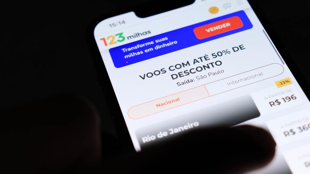 celular aberto no site da 123 de milhas, que entrou em recuperação judicial