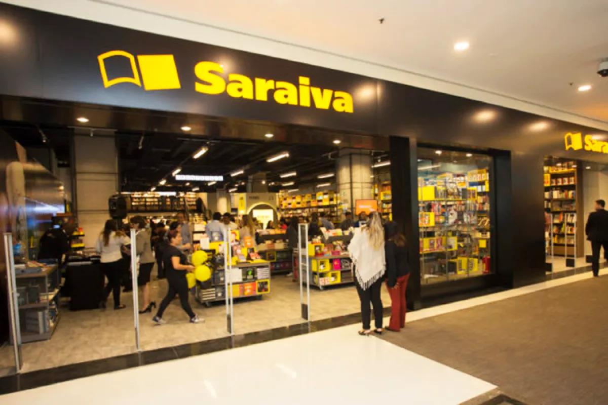 Saraiva fecha todas as lojas e demite funcionários; livraria segue