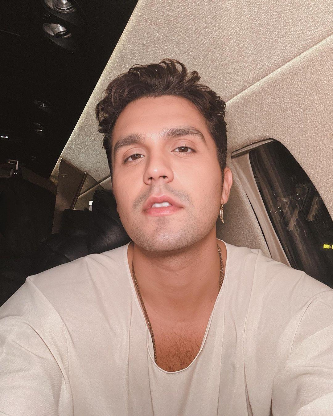 selfie de luan santana