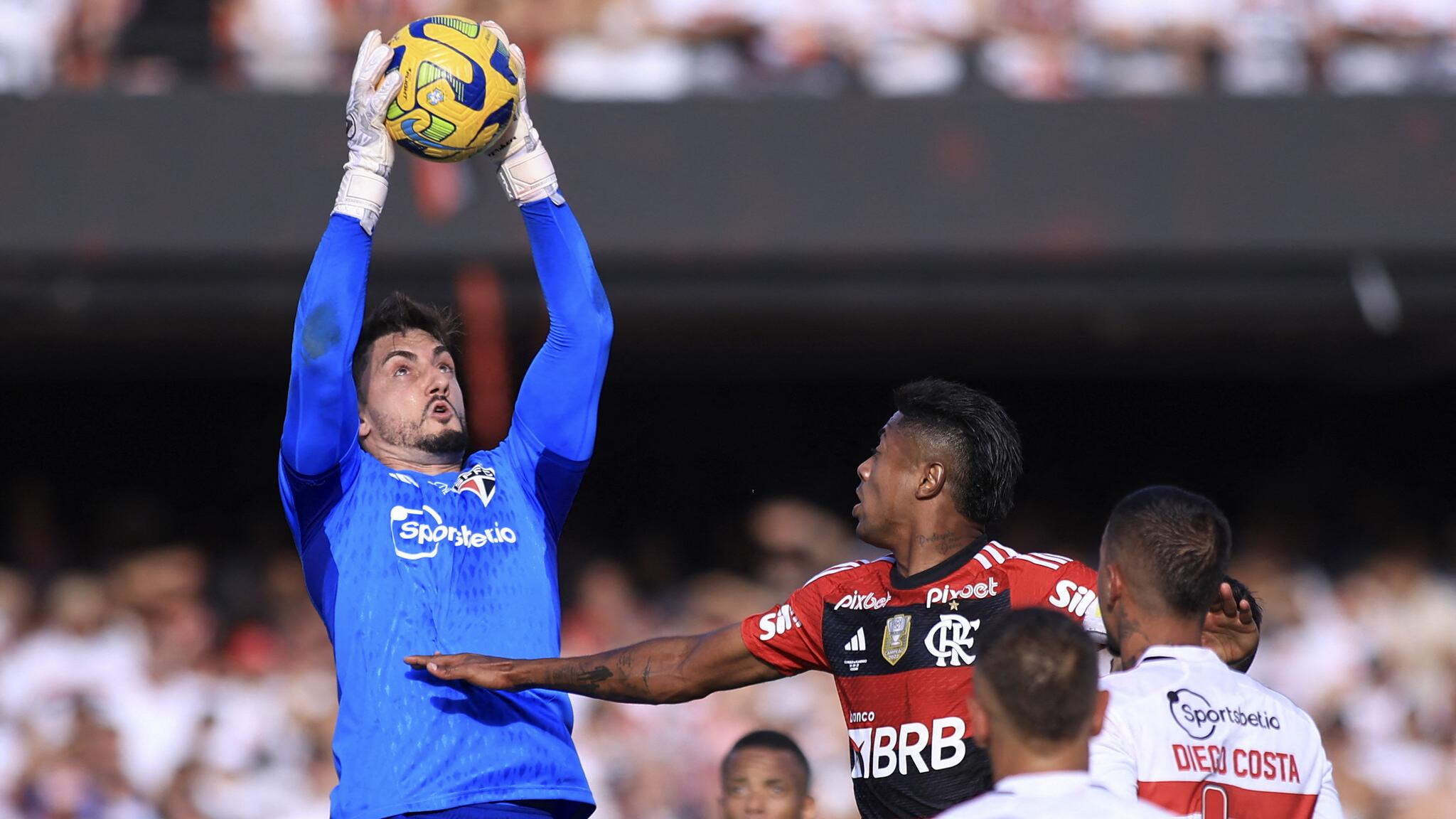 Corinthians e Flamengo empatam no jogo de ida e decidem título da Copa do  Brasil no Maracanã - Jogada - Diário do Nordeste