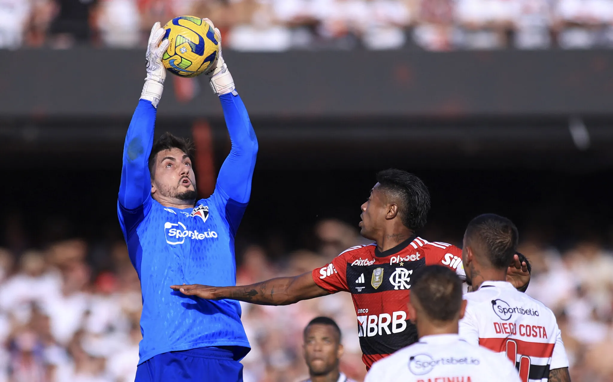 Rafael fez boas defesas e ajudou o São Paulo a conquistar o título.