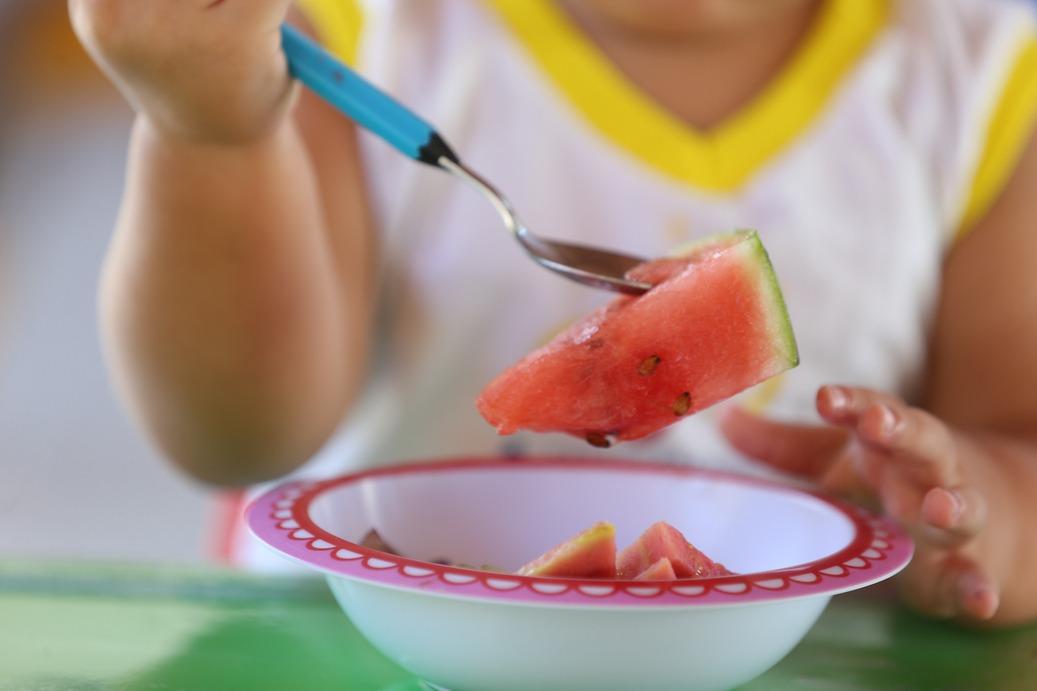 Alimentação escolar deve ser garantida pela rede pública desde a creche