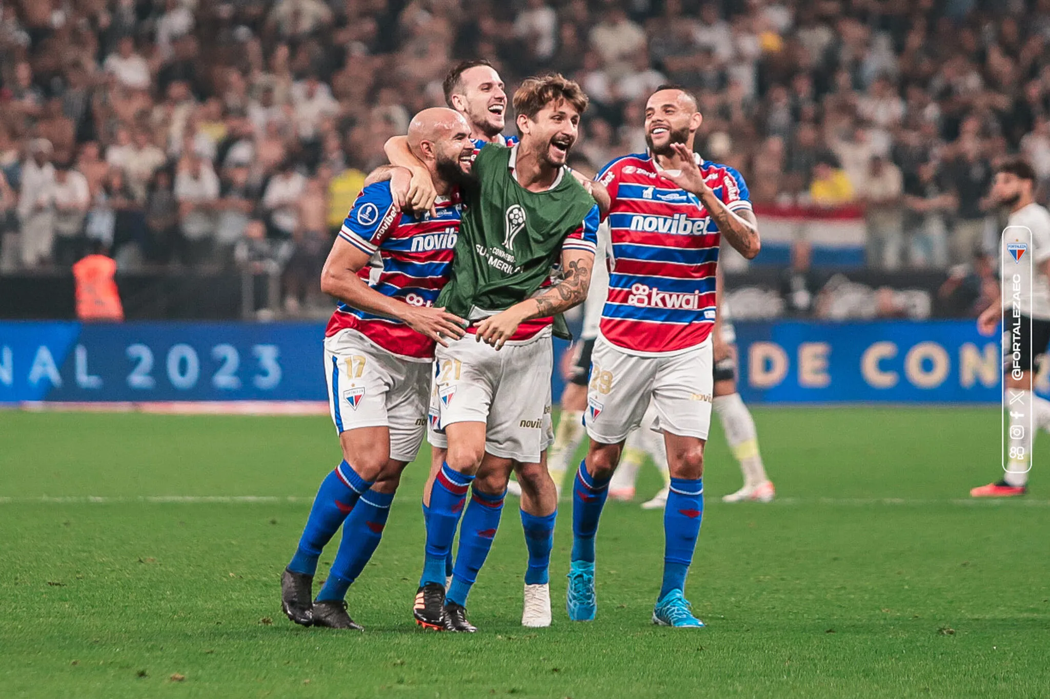 Zé Welison comemora gol do Fortaleza