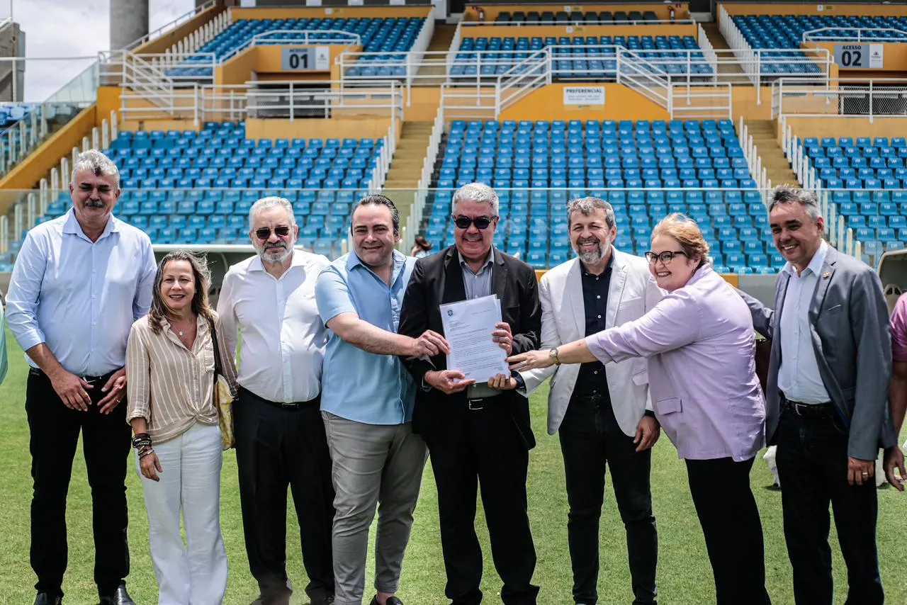 Representantes da CBF, da FCF e da Prefeitura de Fortaleza visitaram o PV.