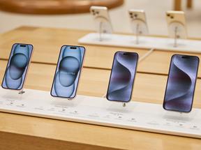 Versões do Iphone 15 em loja da Apple