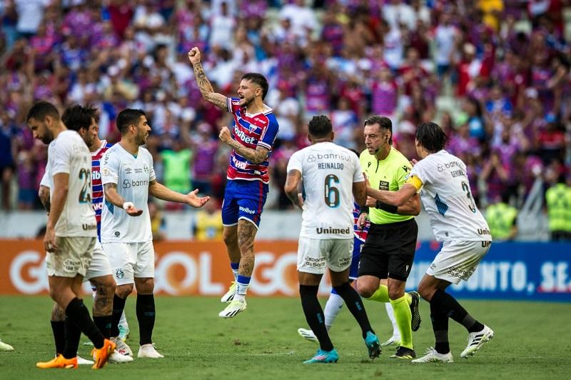 Grêmio treina em Fortaleza e finaliza preparativos para jogo deste