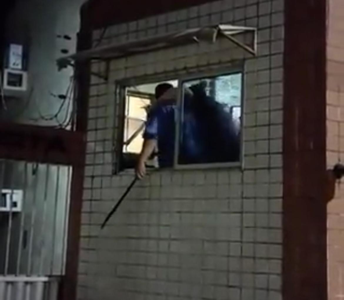 Foto que contém agressão no Dionísio Torres