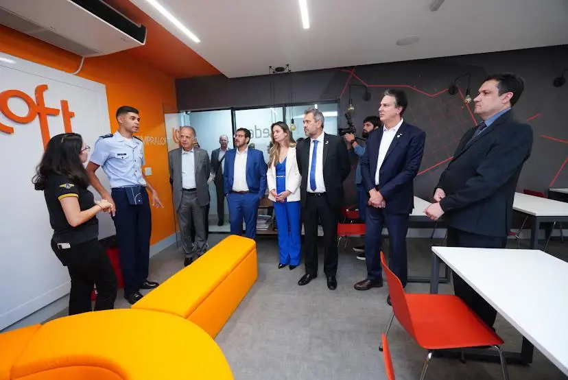 Ministro da Defesa, José Múcio; senadora Augusta Brito e ministro da Educação, Camilo Santana, visitam campus do ITA em São José dos Campos (SP)