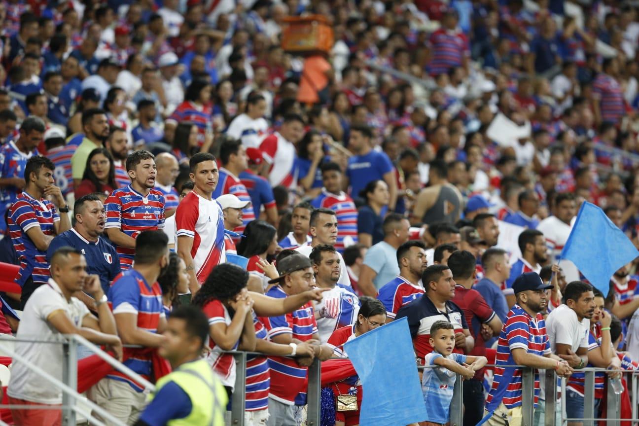 Corinthians registra pior público na temporada em vitória contra o