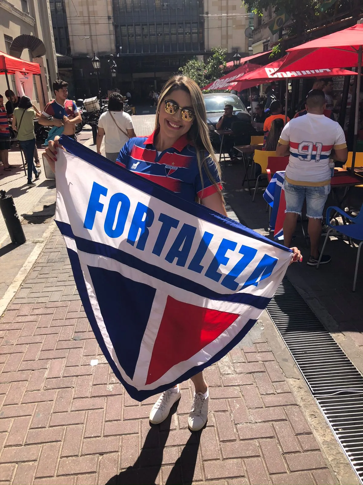 Mayara na Argentina para o primeiro jogo internacional do Fortaleza, em 2020.