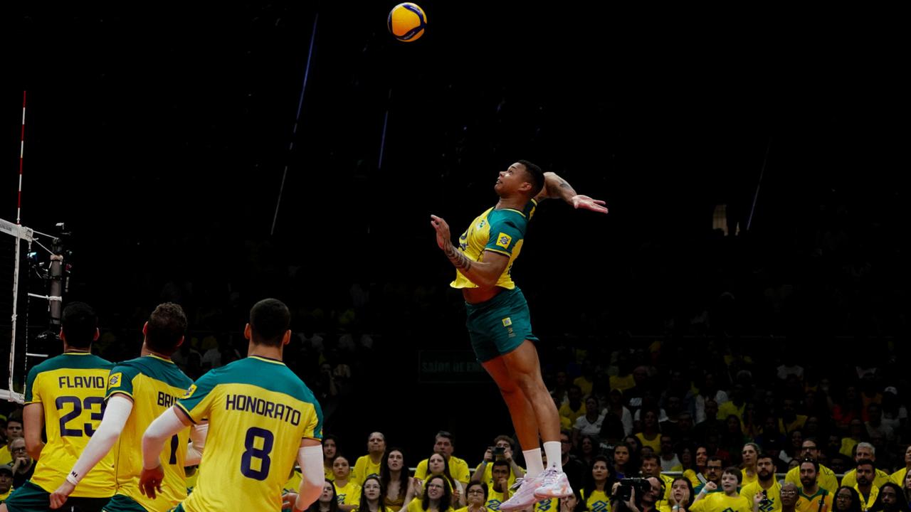 Com show de Darlan, Seleção Brasileira de Vôlei garante vitória no tie-break