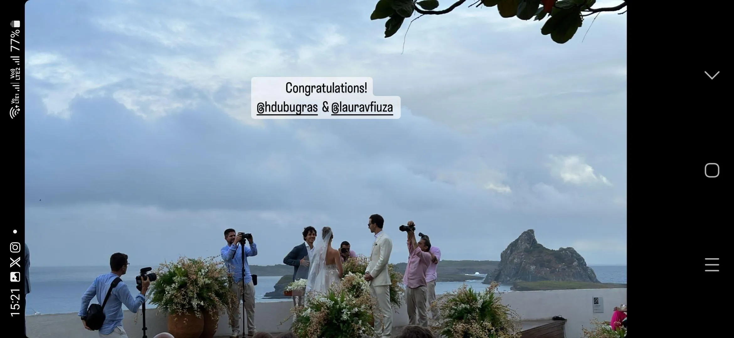 Casamento teve o tempo um pouco nublado