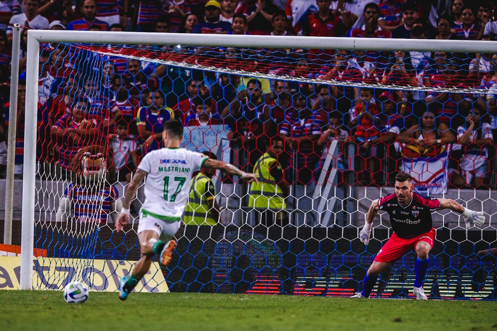 Jogo entre Fortaleza e América-MG vai passar somente na internet; saiba  como assistir - Jogada - Diário do Nordeste