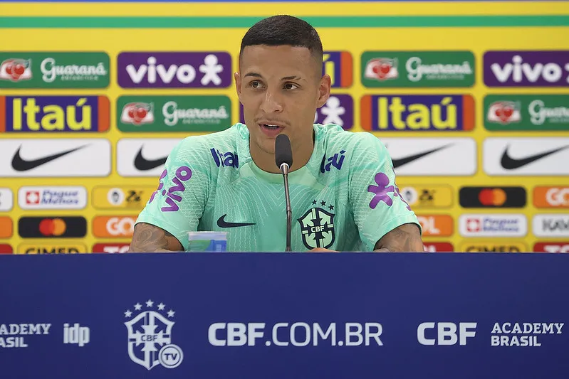 Guilherme Arana deve ser titular contra a Venezuela.