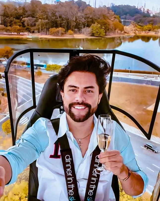 Rafael Suco morreu na madrugada do dia 19 de setembro. Ele participou das novelas Cúmplices de um Resgate e Carinha de Anjo, no SBT, e do programa The Love School, na Record