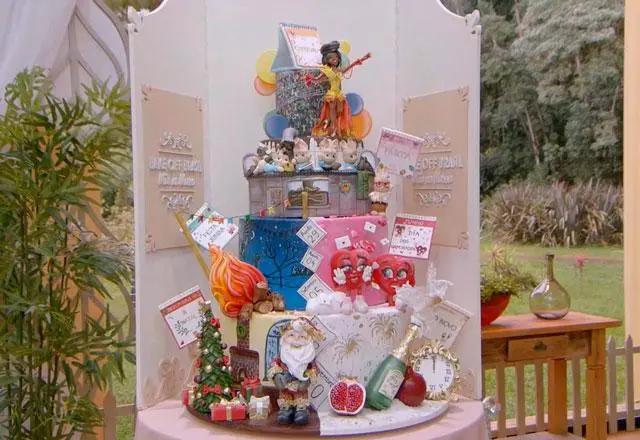 Imagem de um bolo do programa Bake Off Brasil