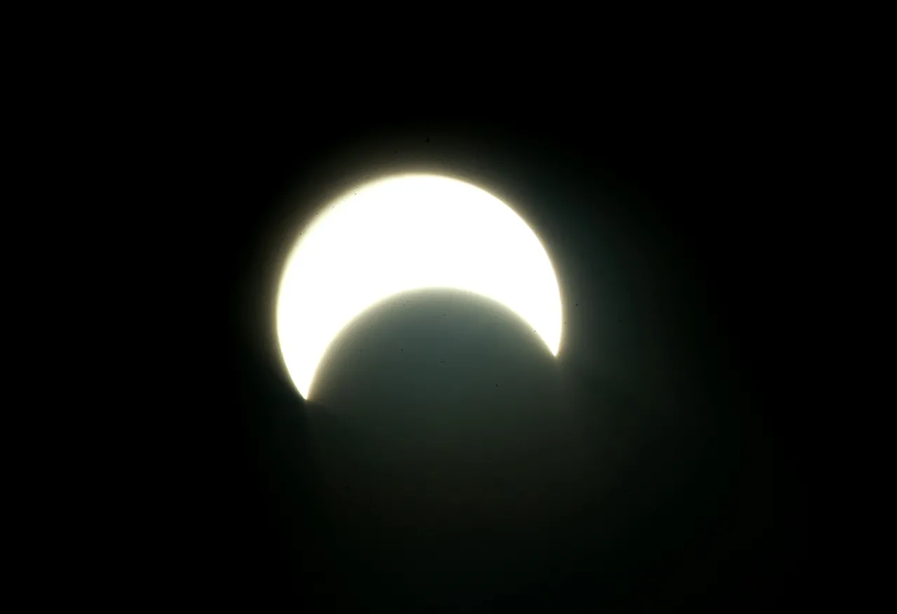 Eclipse solar no Planetário Rubens de Azevedo, em Fortaleza, no Ceará