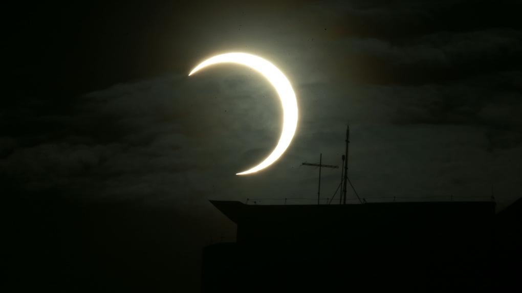 Foto do Eclipse solar em Fortaleza