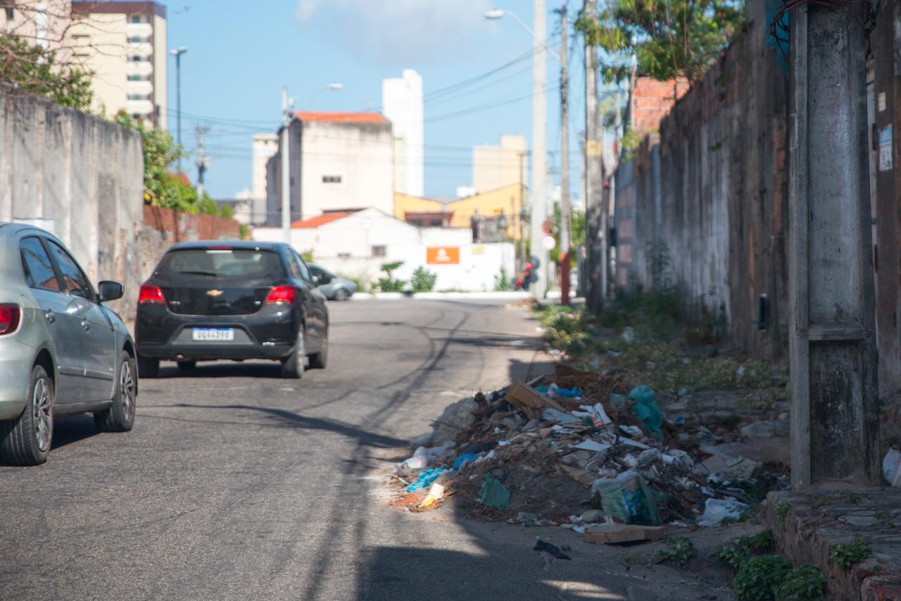 lixo na rua