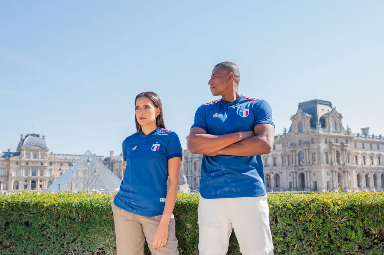 O Fortaleza lançou o terceiro uniforme na França em alusão aos 105 anos do clube
