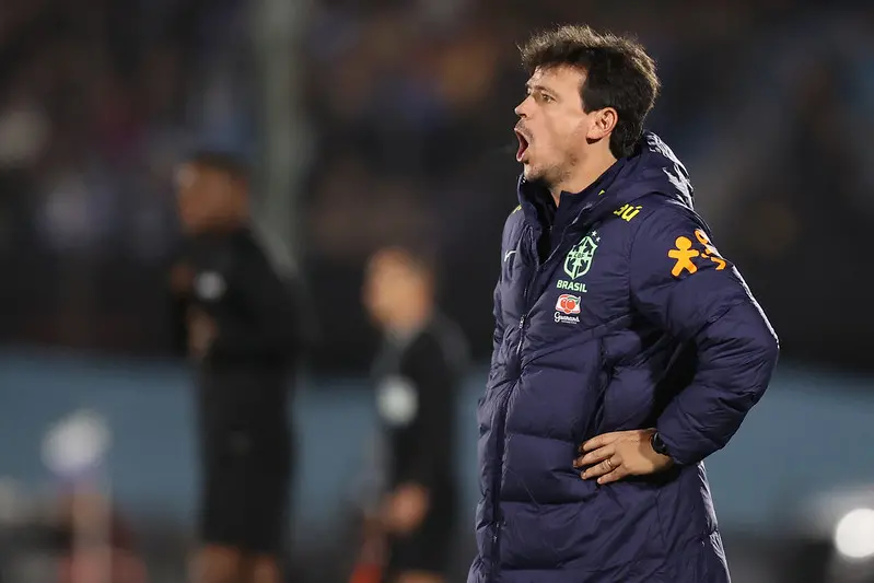 Imagem mostra técnico de futebol do Brasil