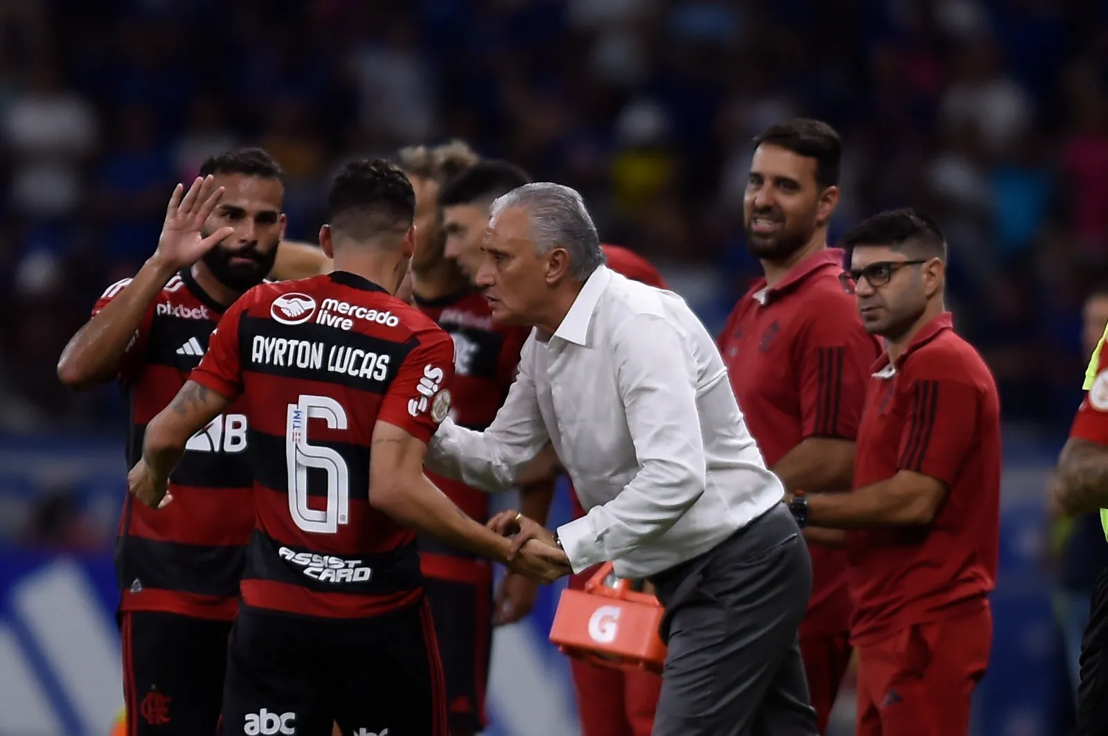 Tite durante jogo do Flamengo