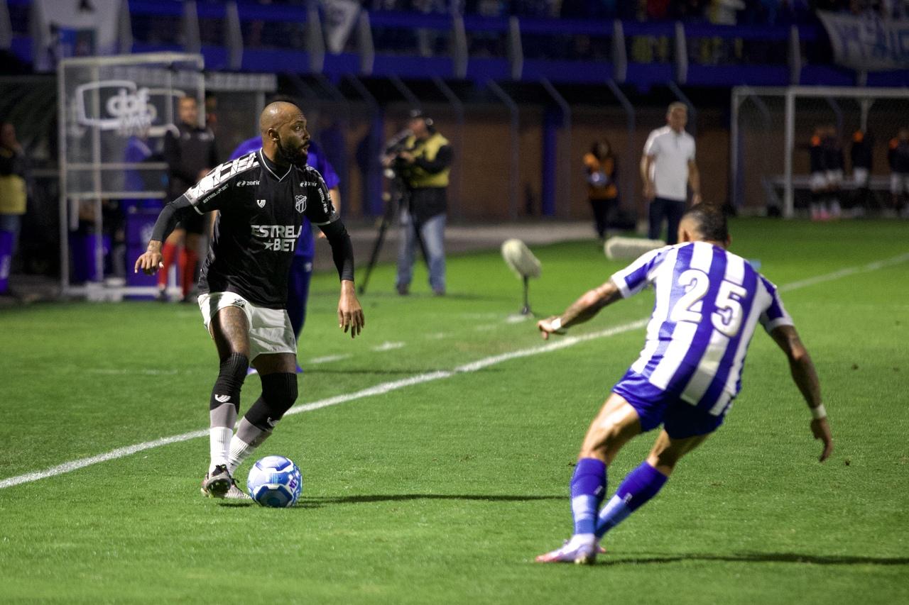 Série B: Vitória cai mais duas posições na tabela com os jogos