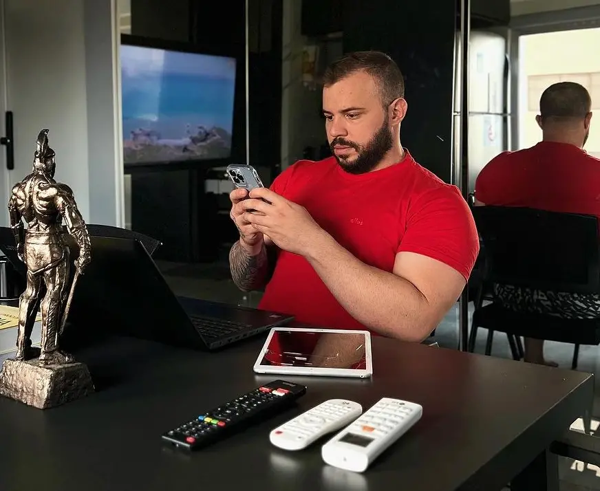 Última postagem feito pelo personal mostra ele em rotina de trabalho