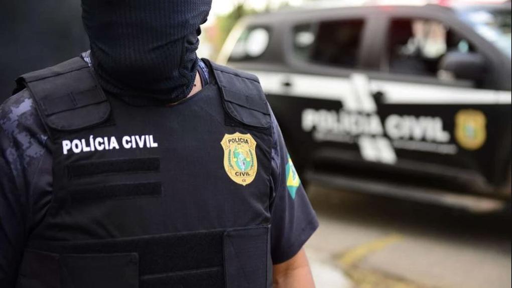 imagem de viatura e de policial da Polícia Civil do Ceará