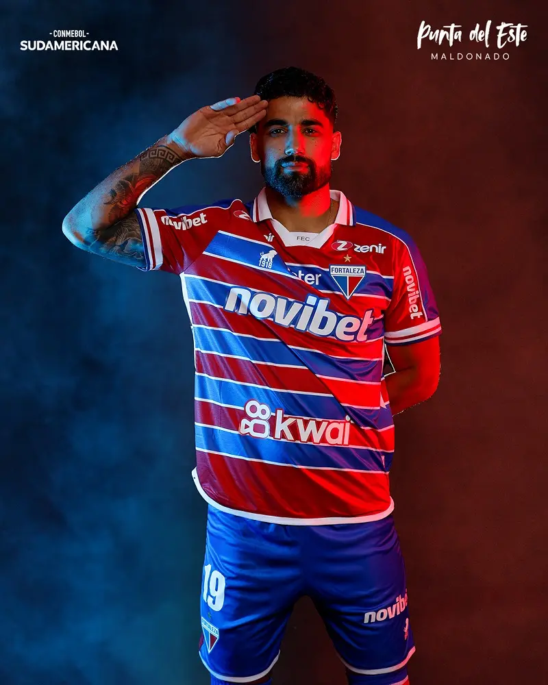 Imagem mostra jogador de futebol