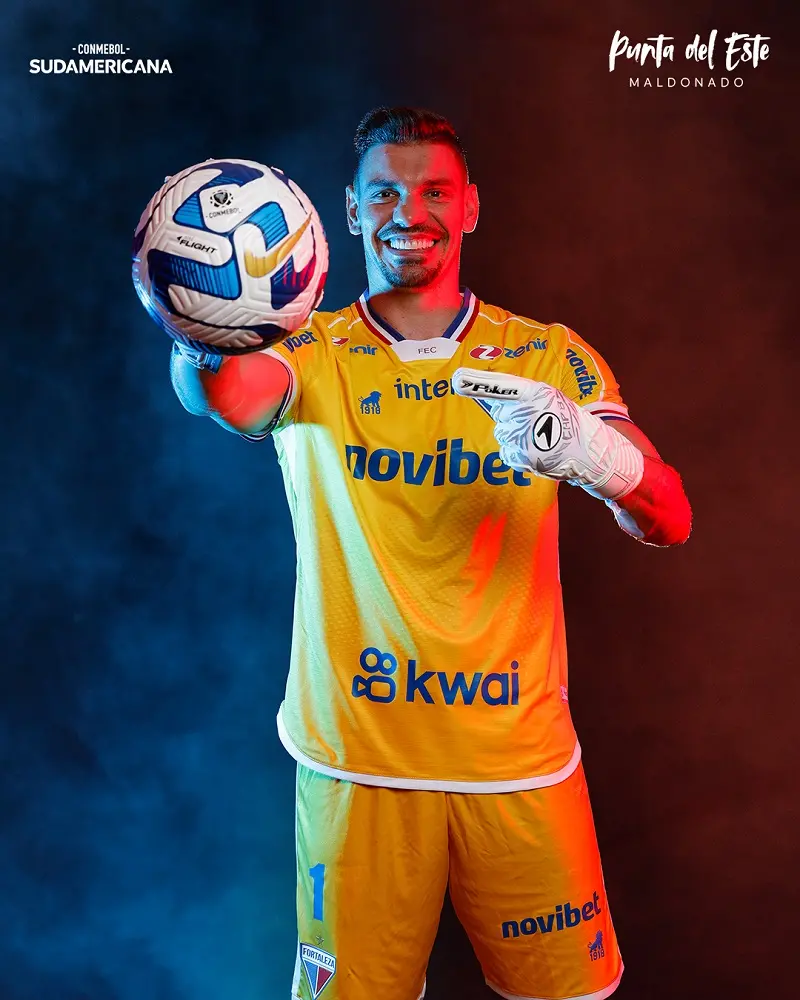 Imagem mostra jogador de futebol