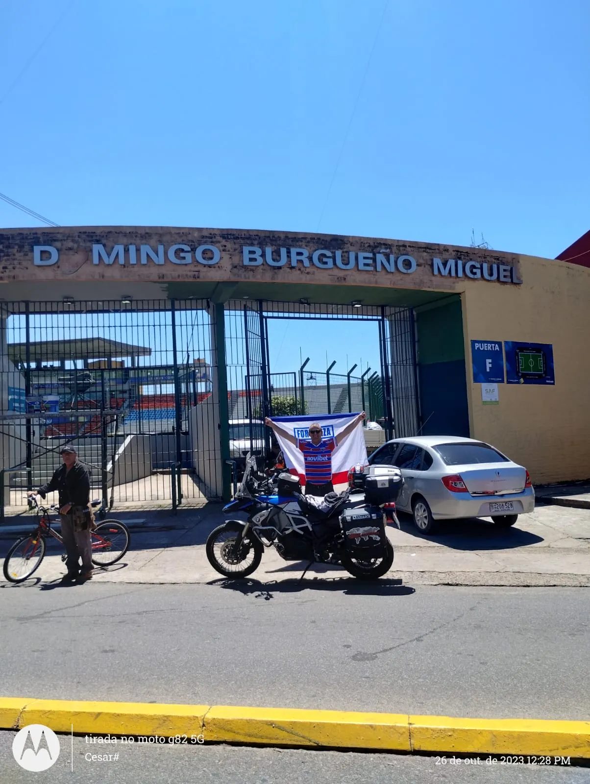César Gadelha chegou ao Uruguai nesta quinta-feira.