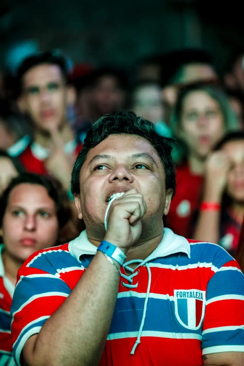 Imagem mostra torcedores